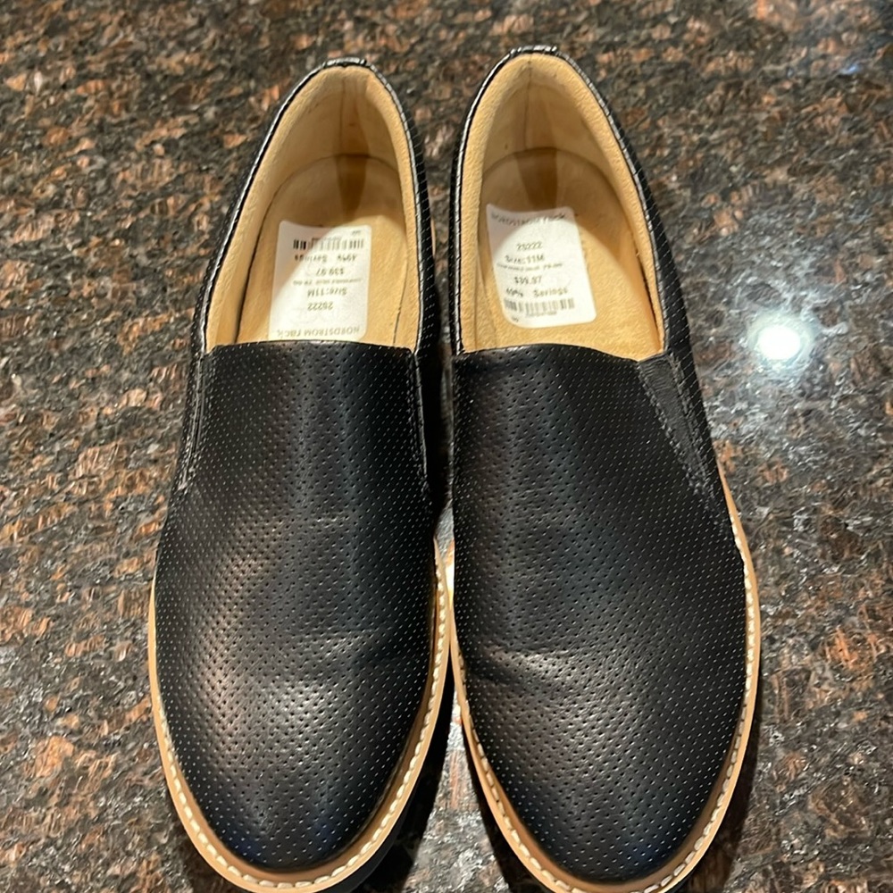 Naturalizer Black Perf Loafers NWT 11M Vented Holes